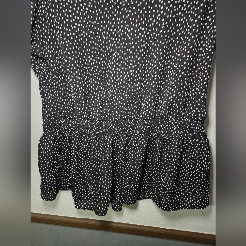 Banana Republic Women's Sleeveless Smocked Peplum Black Polka Dot Medium - Picture 4 of 6